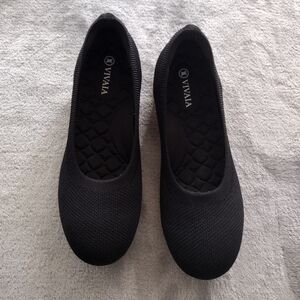 Vivaia Claire Walker Round Toe Walking Flats Comfort Slip On In Black Size 38.5